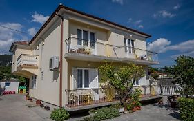 Apartments Ljubica Banjol